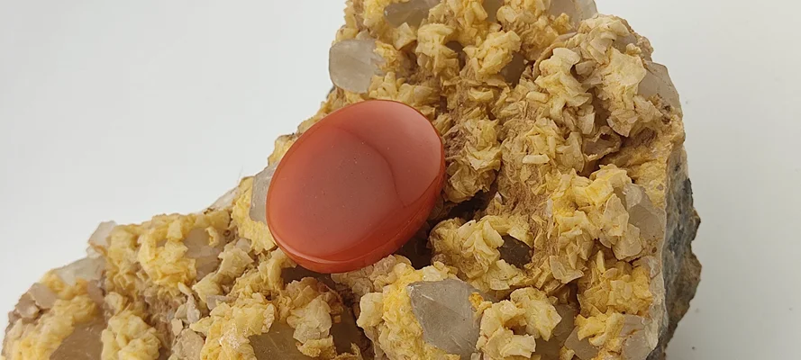 عقیق هندی اصل
