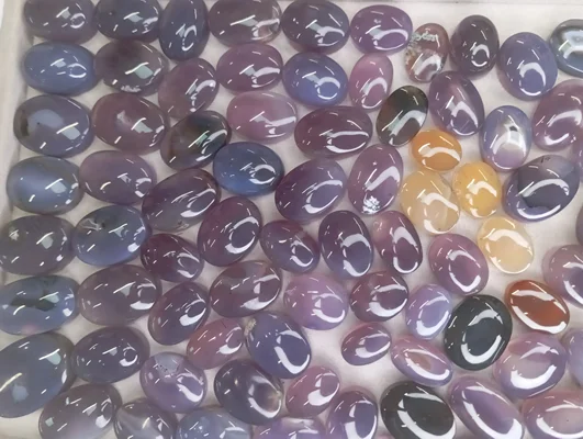 عقیق سوسنی